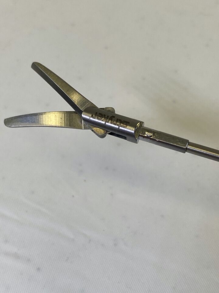 STRYKER 250-080-752 45cm x 5mm Long Jaw Curved Metzenbaum Scissor Lap Insert — photo 4