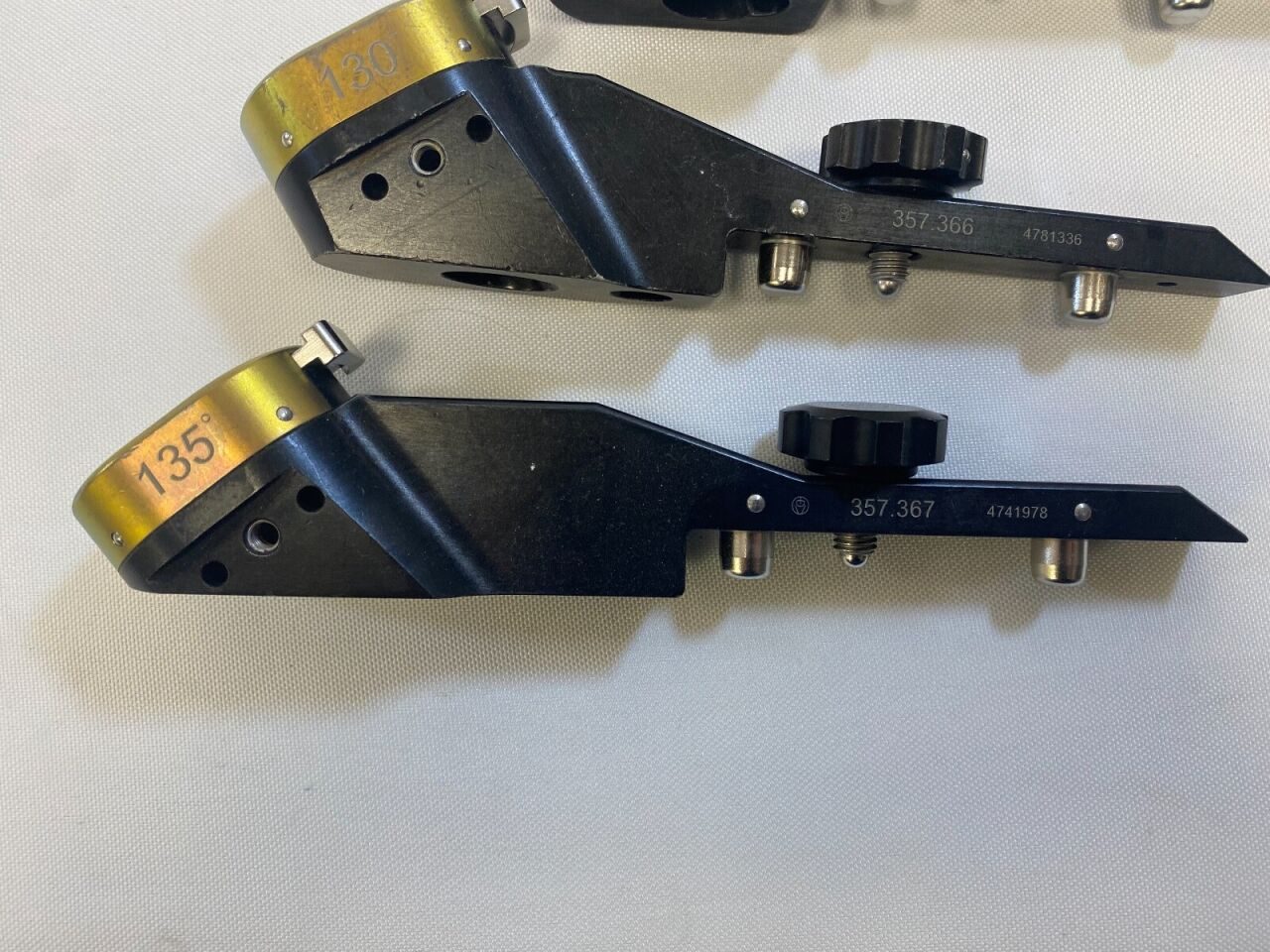 SYNTHES 357.365, 357.366, 357.367 Aiming Arms 125deg, 130deg, 135deg Set of 3 — photo 2