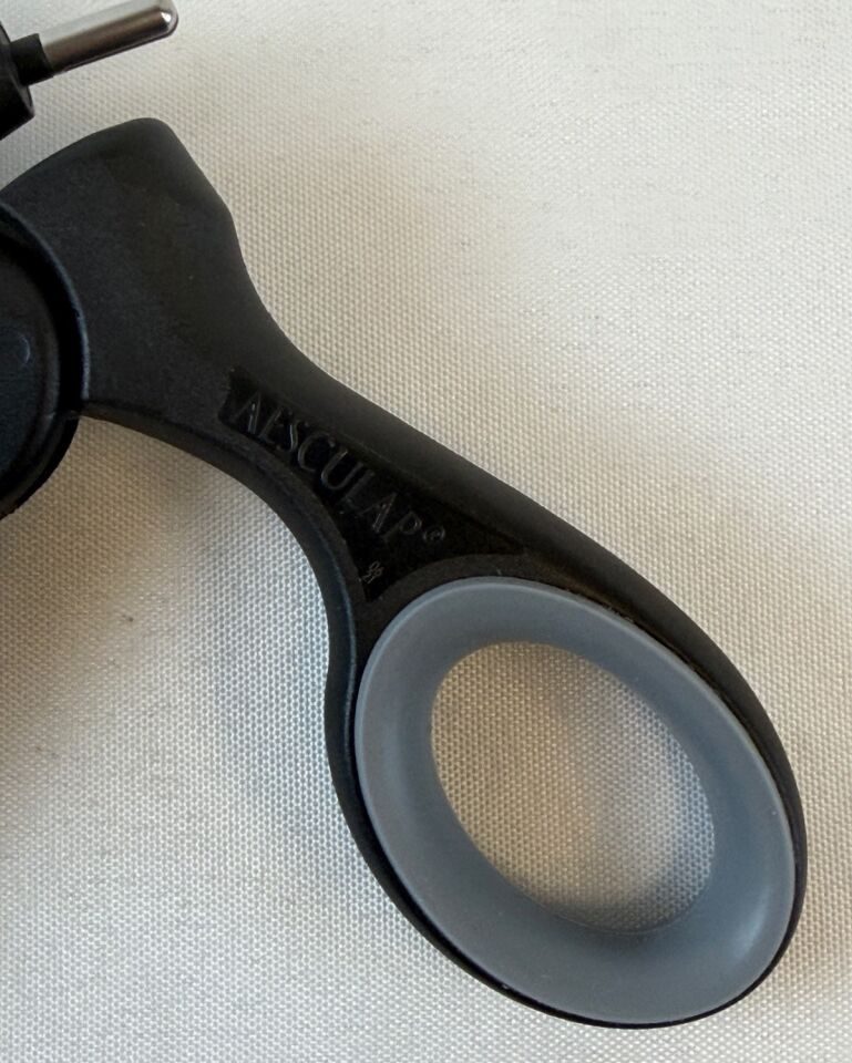 AESCULAP PO960R Quick Snap Non Ratcheting Monopolar Laparoscopic Handle — photo 3