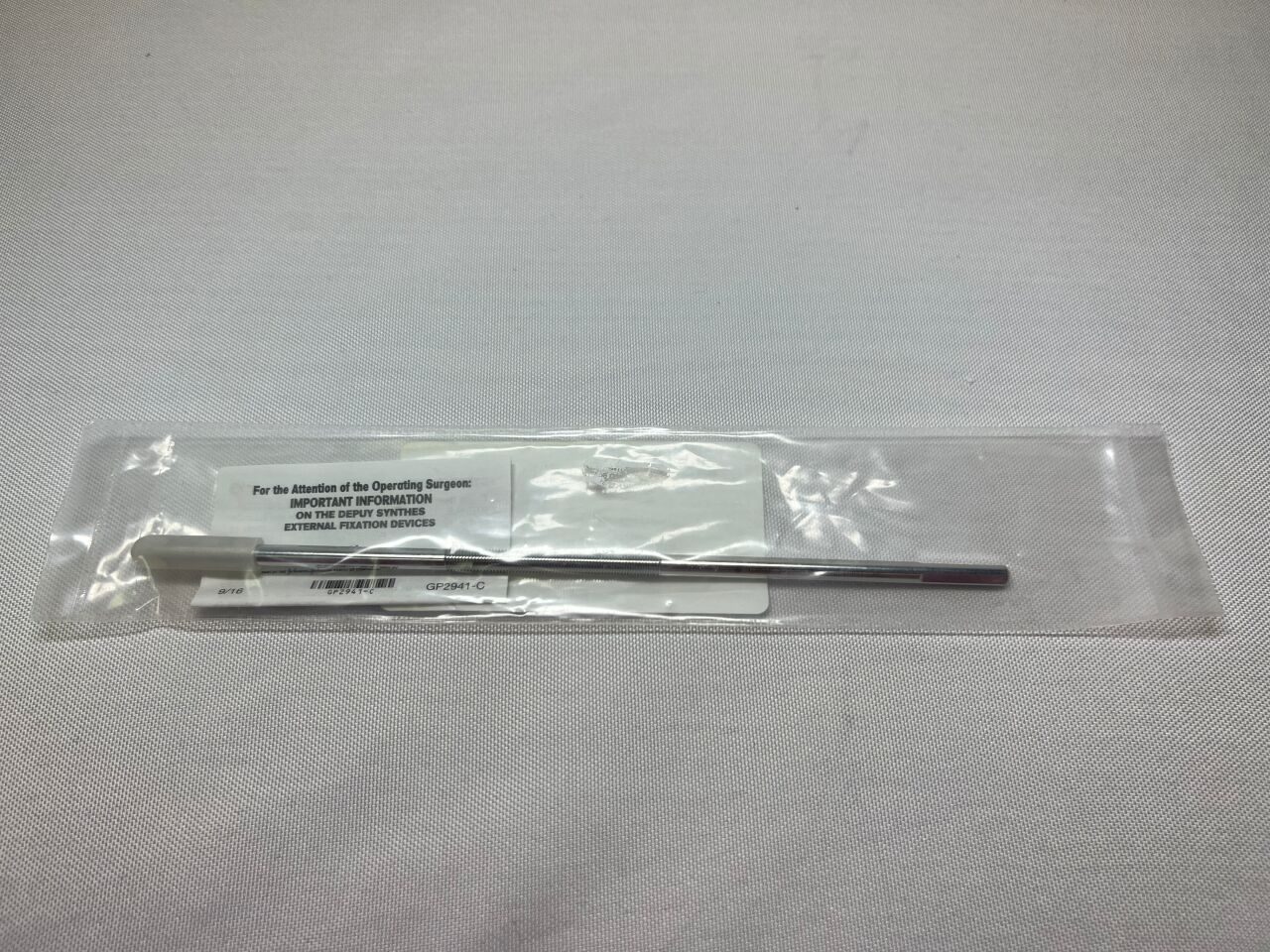 SYNTHES 293.74 5mm Steinmann Pin w/ Central Thread