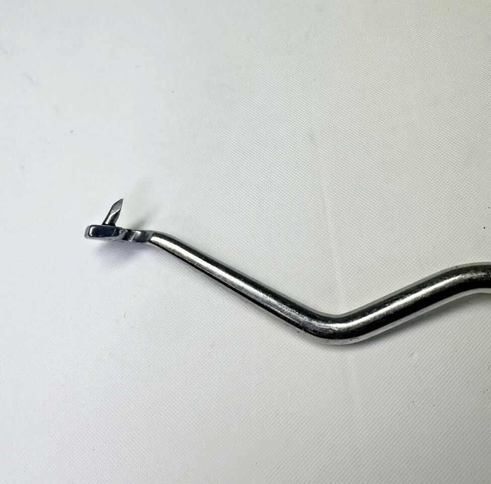 ARTHREX AR-1888M 4MM Femoral Retrograde Marking Hook — photo 4