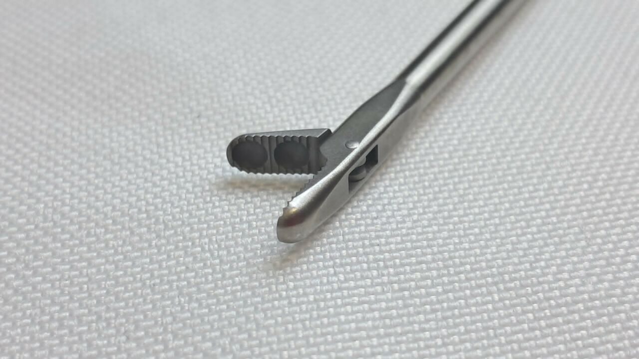 ARTHREX AR-12500NR Blunt Straight Tip Grasper 3.4mm — photo 4