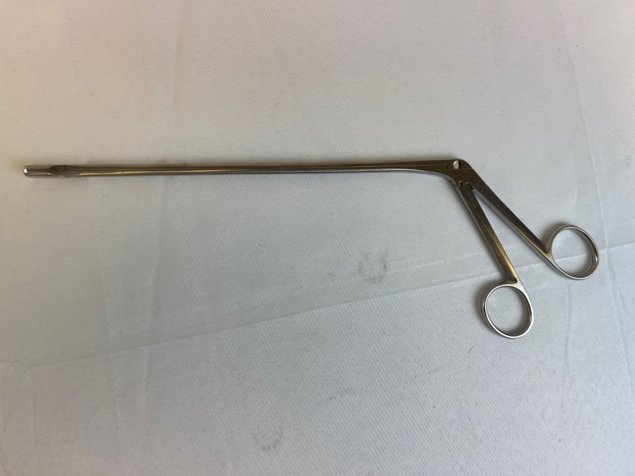 KARL STORZ 10970GO 8mm x 16mm x 20cm Oval Cup Single Action Jaw Biopsy Forcep