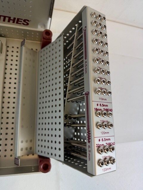 SYNTHES  Pelvic Implant Set — photo 5