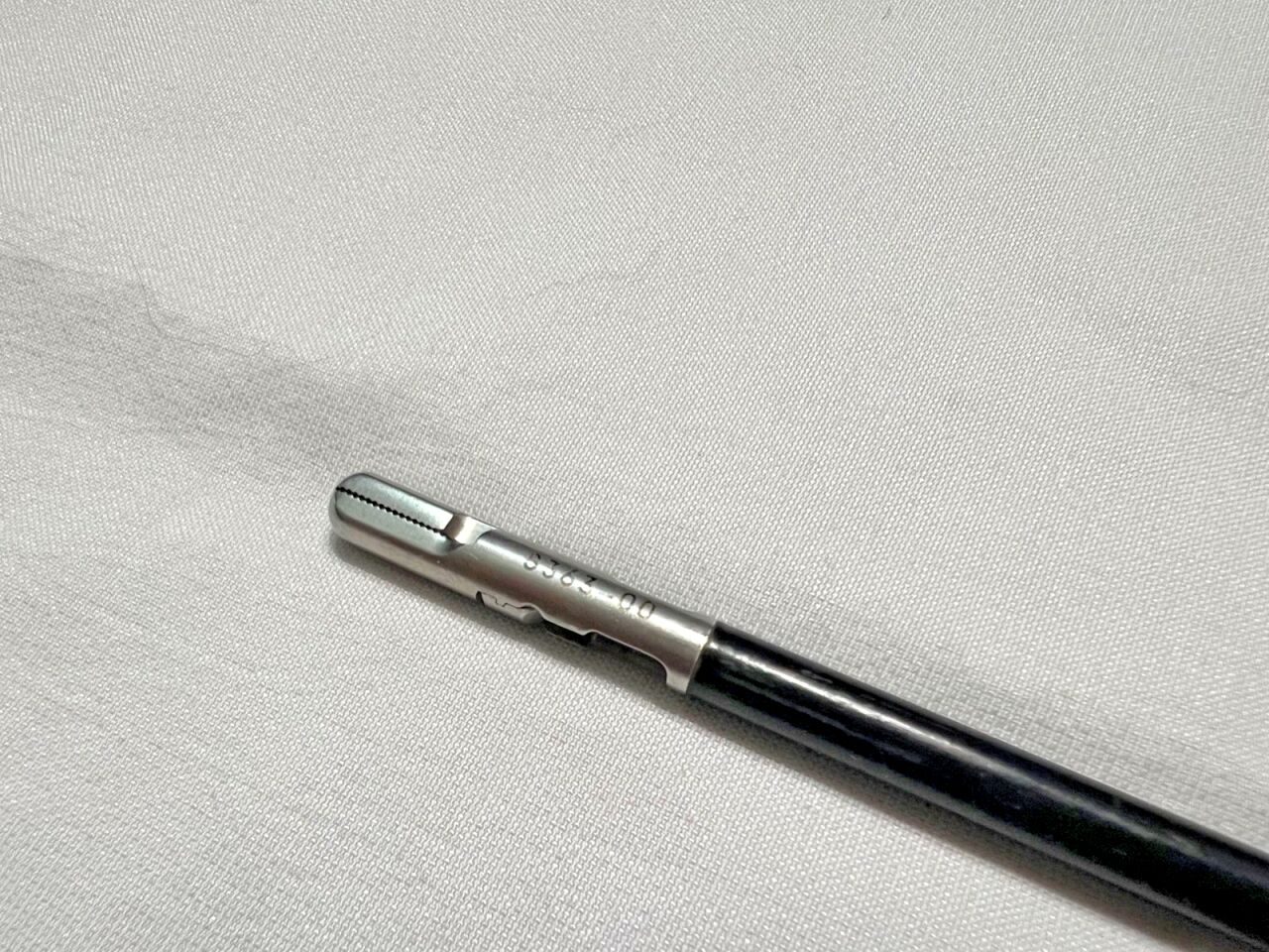 DAVIS-GECK 8363-00 Laparoscopic Prestige 5mm Needle Holder — photo 3