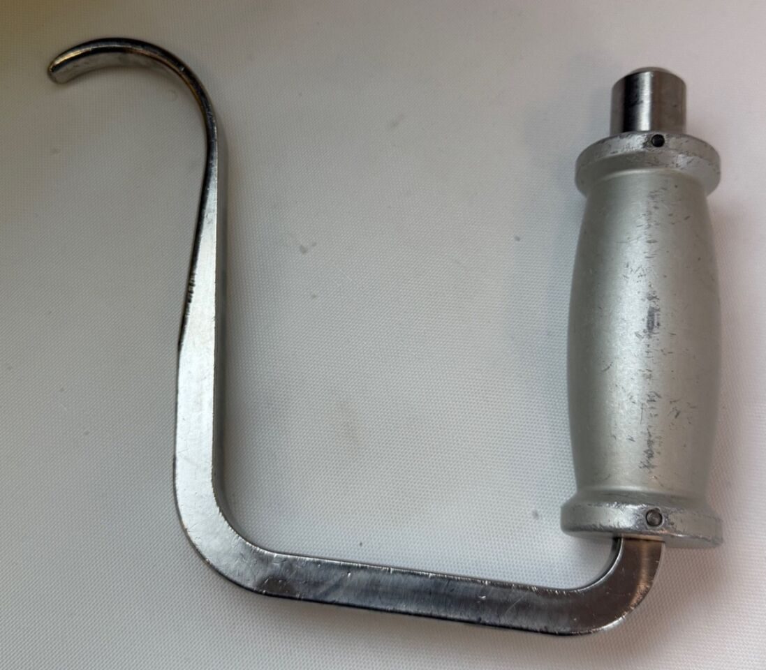 OSI MIZUHO  Femoral Hook for Support Bracket Hana Table — photo 6