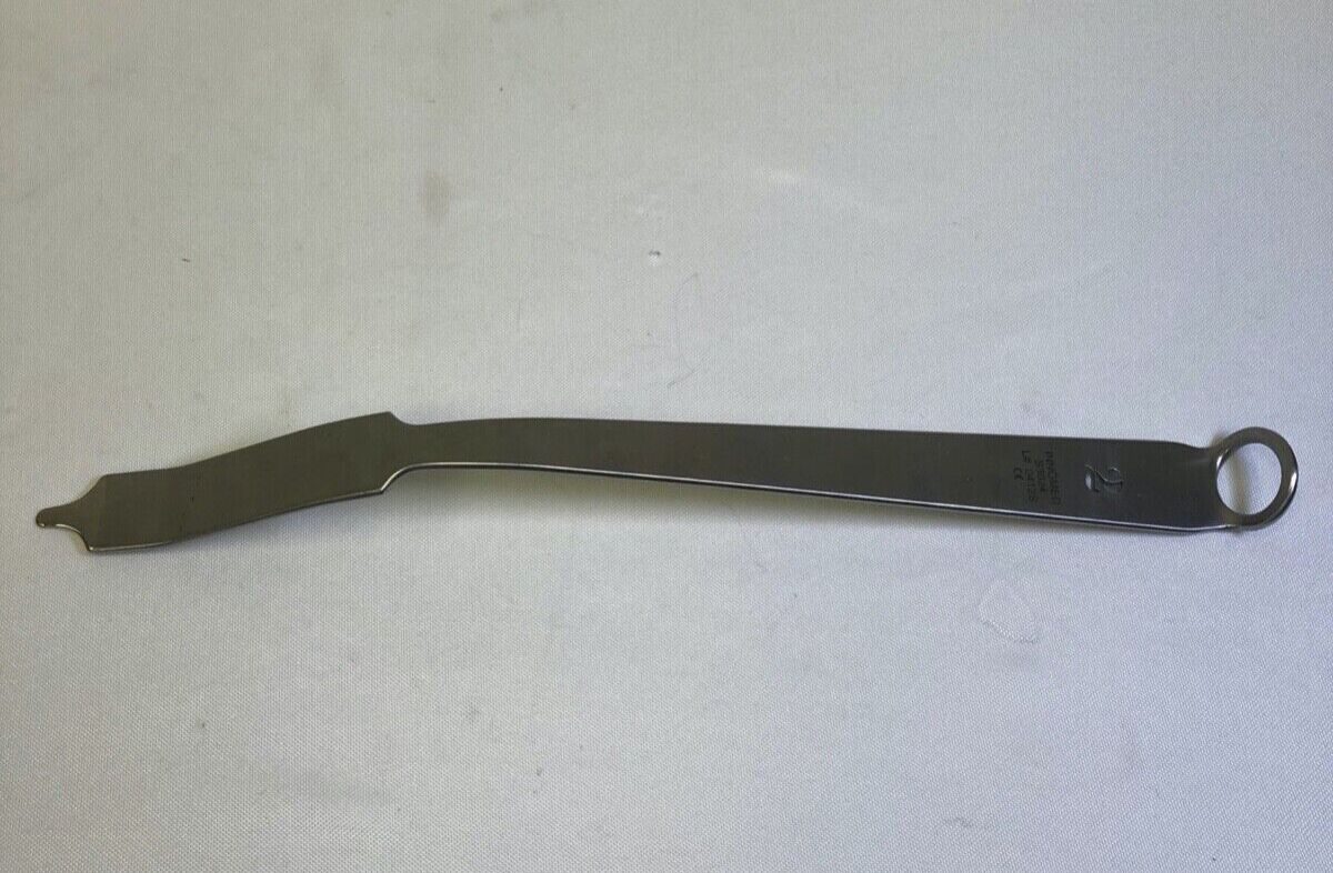 INNOMED S3024 Minimally Invasive Hip Retractor Blunt Tip 25mm Blade Width 14.5"L