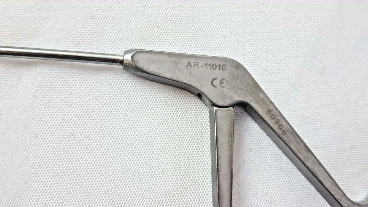 ARTHREX AR-11010 Arthroscopic Punch Standard 2.75mm 15deg Up Curved Shaft — photo 4