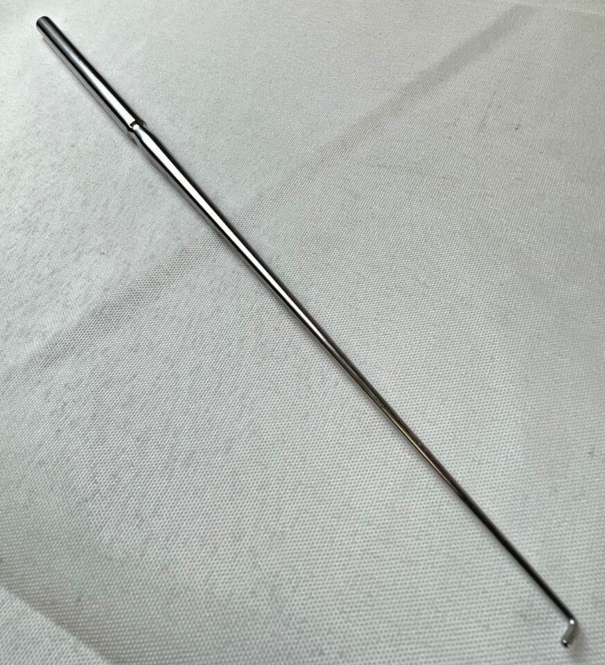 AESCULAP MD562R Dandy Angled Neuro Hook 90deg Blunt Tip 22.5cm — photo 7