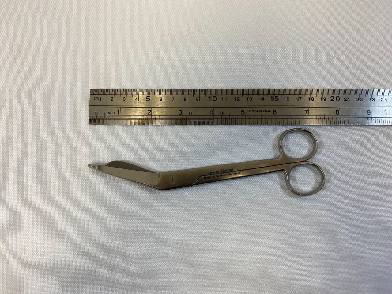 V. MUELLER SU2007 Angled Lister Bandage Scissors — photo 7
