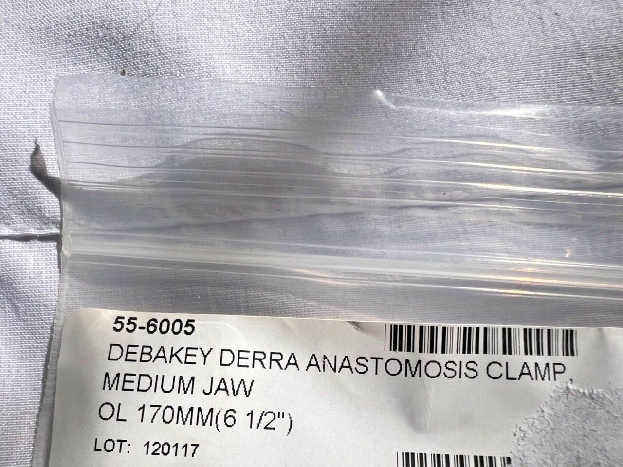 SYMMETRY SURGICAL 55-6005 DeBakey-Derra Anastomosis Clamp Medium Jaws 6.5" Length — photo 2