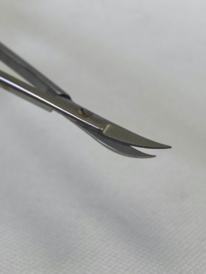 AESCULAP FD061R Micro Form Curved Up Neuro Scissors 120mm Shaft 245mm Length — photo 8