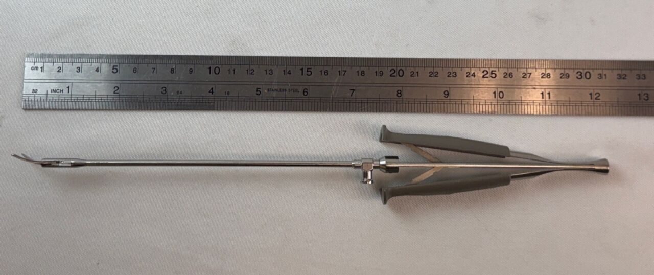 EDWARDS ERGN10330 Minimally Invasive CV Forcep Set — photo 10