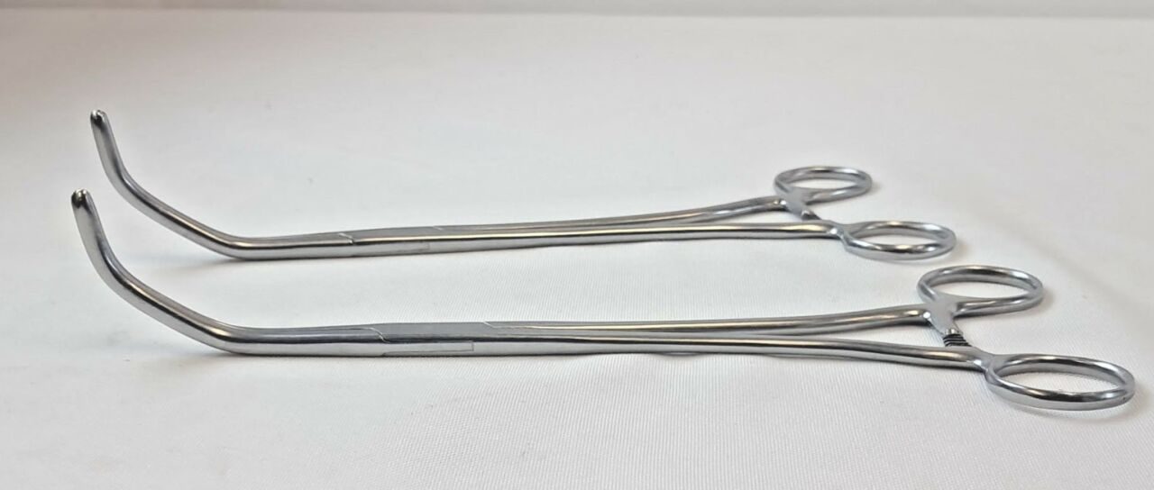 V. MUELLER 9.5" Curved Intestinal Clamp Forceps — photo 5