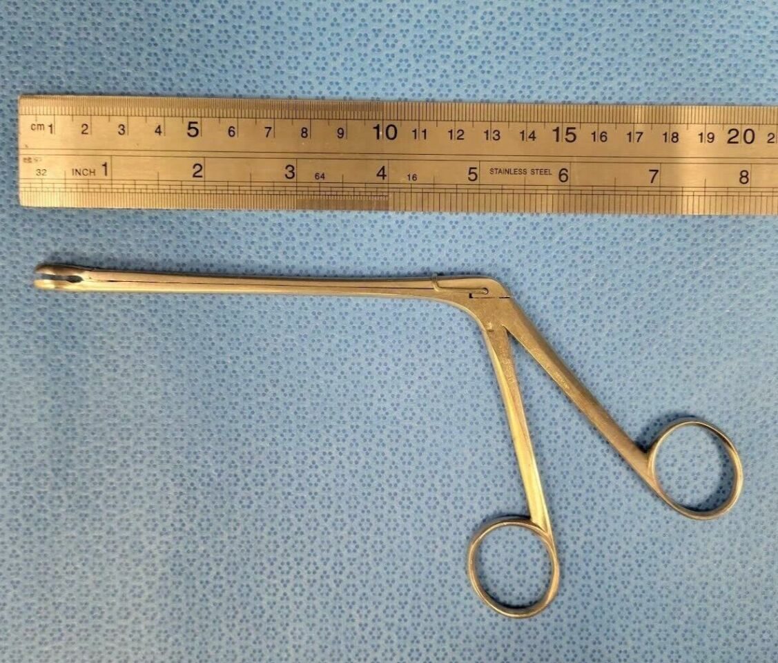 V. MUELLER RH-3950 Blakesley Nasal Forcep 5.5mm x 11mm Fenestrated Jaws — photo 4