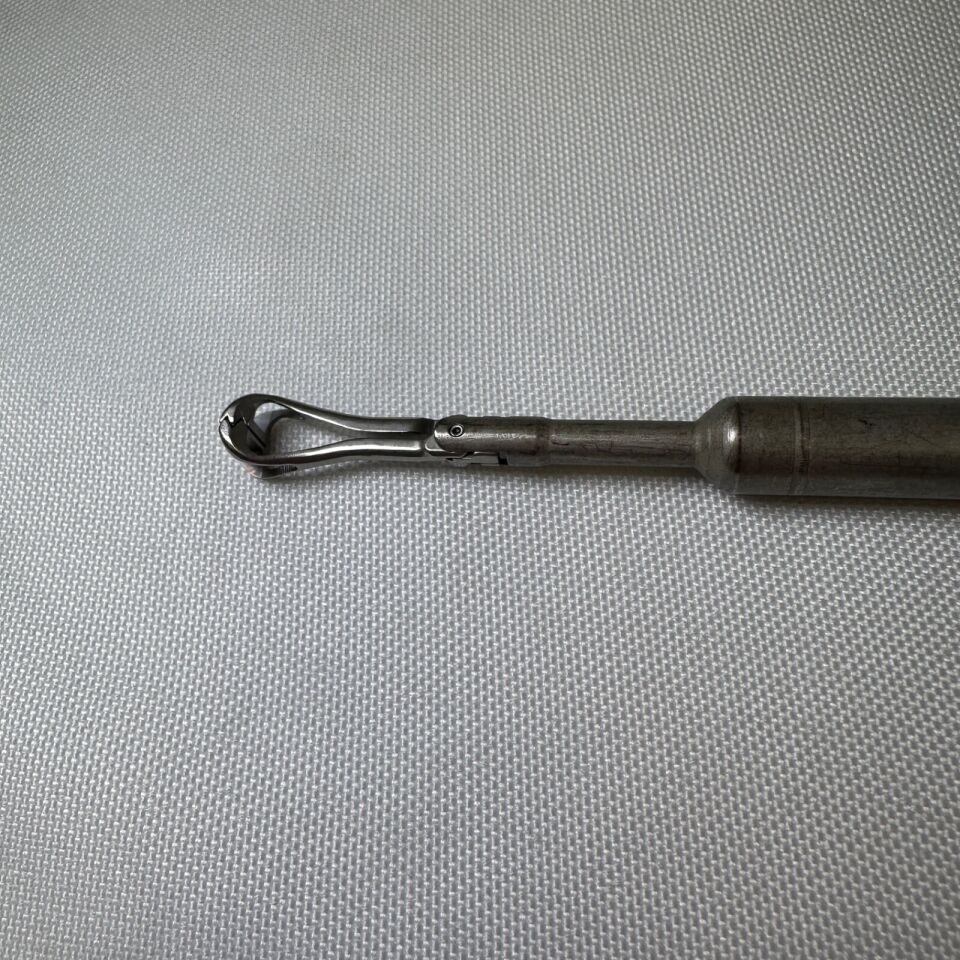 SYMMETRY ACCESS 38-1003 Babcock Grasping Forceps with Debakey Teeth 10mm x 38cm — photo 4
