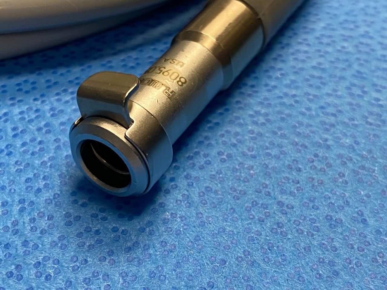 R. WOLF 8061.256 FiberOptic Light Cable w/ 8095.05 Adapter — photo 4