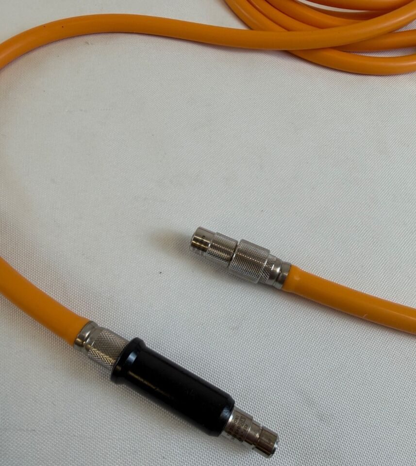 SMITH & NEPHEW 72204924 Autoclavable Fiber Optic Light Cord 5mm x 10' w/ Adapters — photo 3