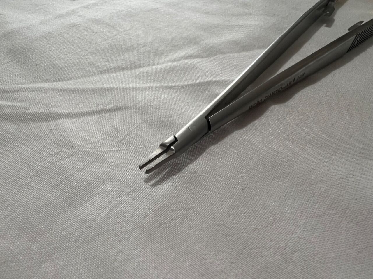 SNOWDEN-PENCER 5459 8-1/2" Diamond-Jaw Ryder-Castroviejo Micro Needle Holder — photo 2