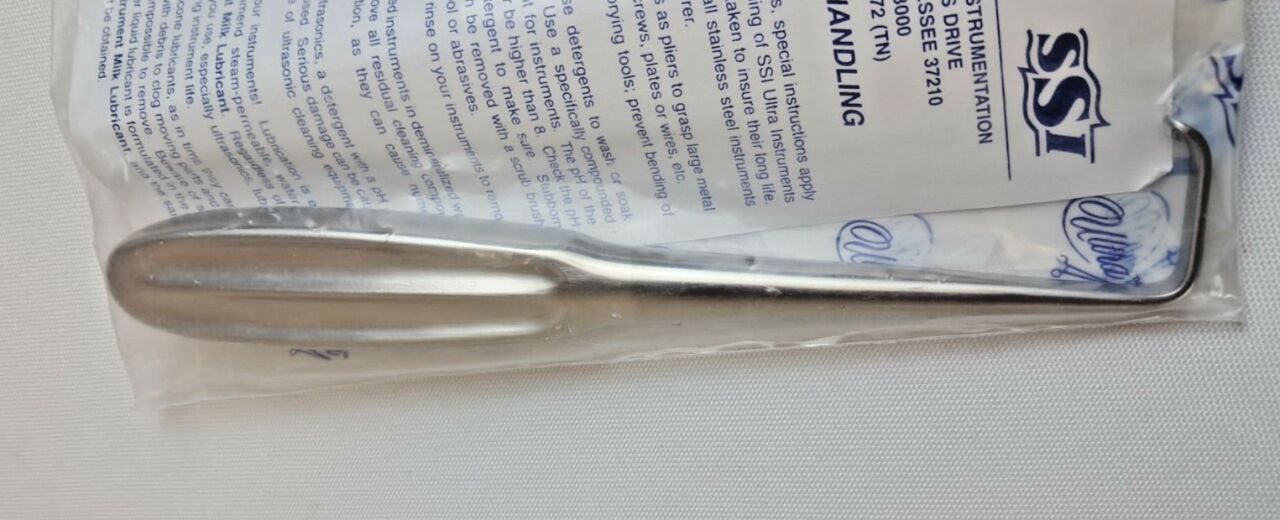 SSI 23-0306 Lahey Thyroid Retractor