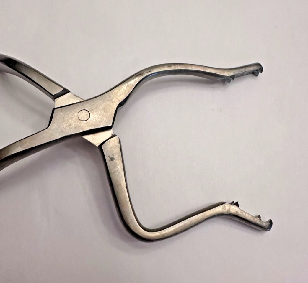 KLS MARTIN 48-362-01-07 Craniomaxillofacial Disimpaction Forceps Pediatric Size — photo 6