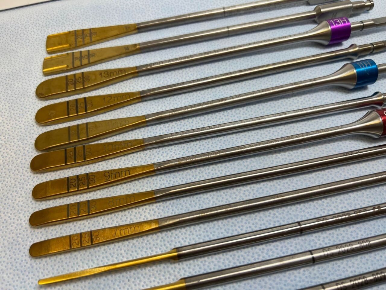SYNTHES Various Reamers/Spreaders w/ 2 Acromed 202950 T-Handles — photo 6
