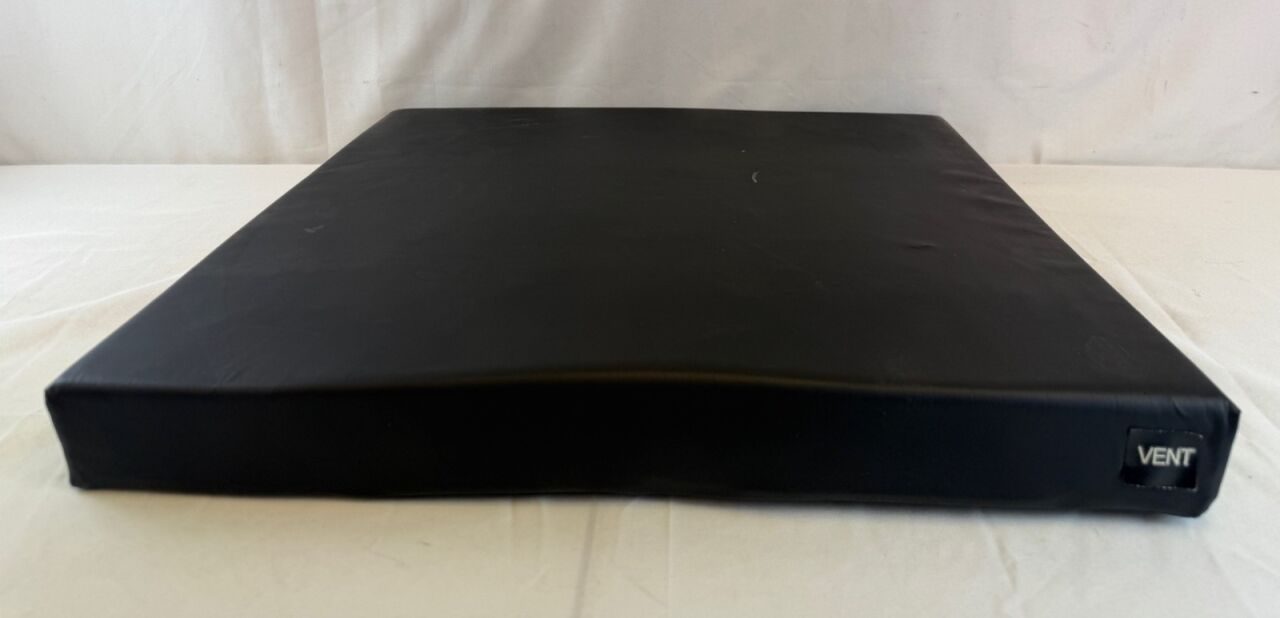 BERCHTOLD 2.5" x 19.5" x 21" Operating Room Table Leg Section Pad — photo 2