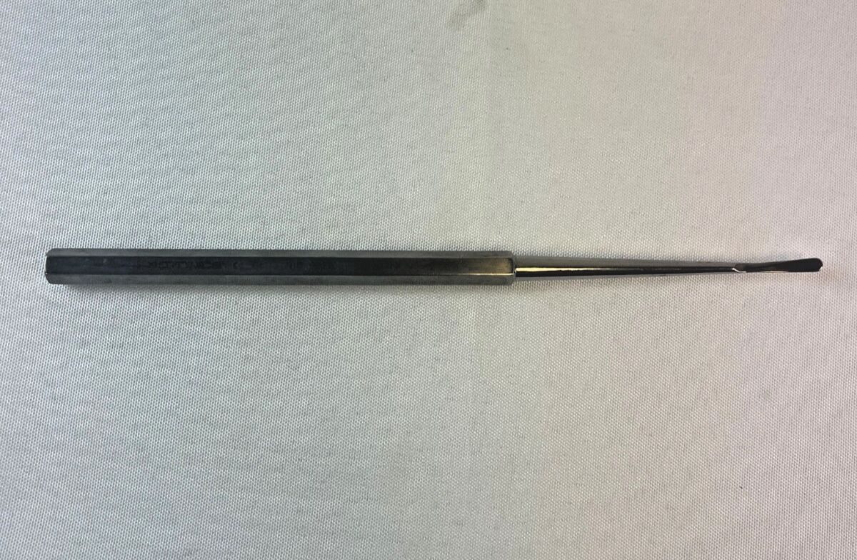 DYONICS 4101 ECTRA II Blunt Tip Curved 18cm Carpal Tunnel Dissector