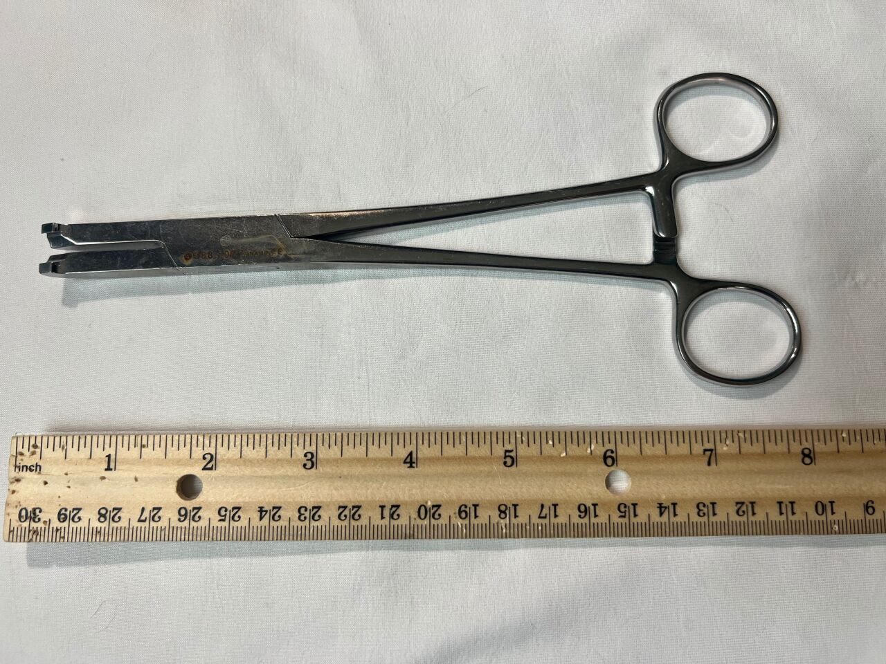 SYNTHES 388.107 Hook Holding Forceps — photo 2