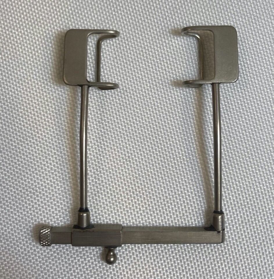 KARL STORZ E4100 Wiener Eye Speculum Self Retaining Ophthalmic Retractor — photo 2