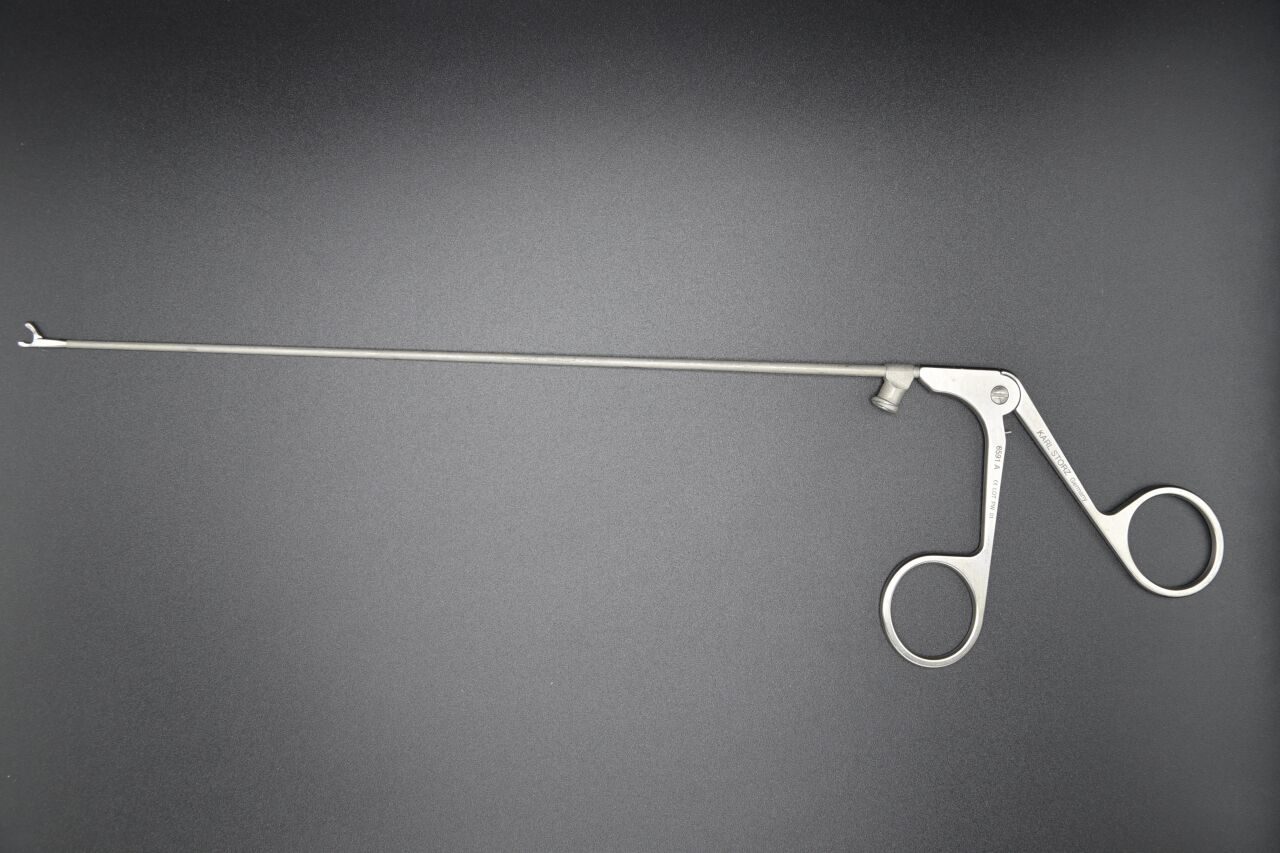 KARL STORZ 8591A 23CM KLEINSASSER 2MM ROUND CUP FORCEPS  SPOON FORCEPS