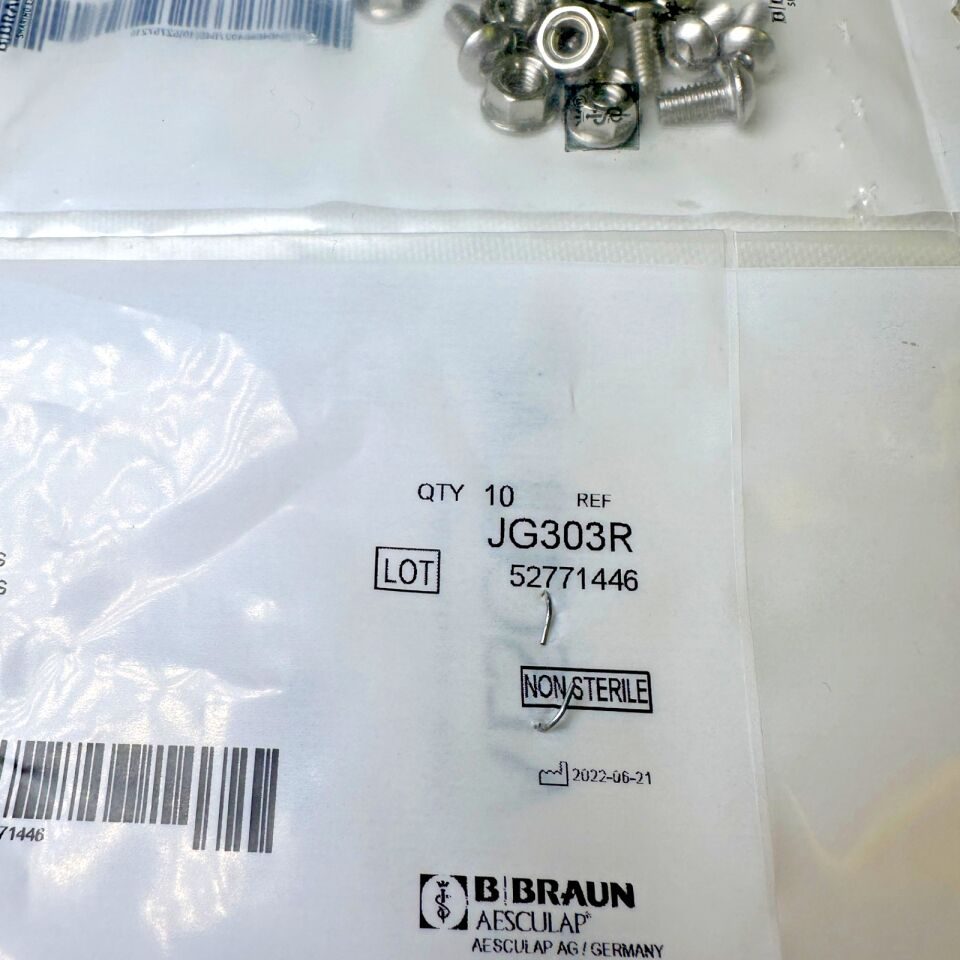 AESCULAP JG303R Screw Set (x10 per pack) Set of 2 — photo 3