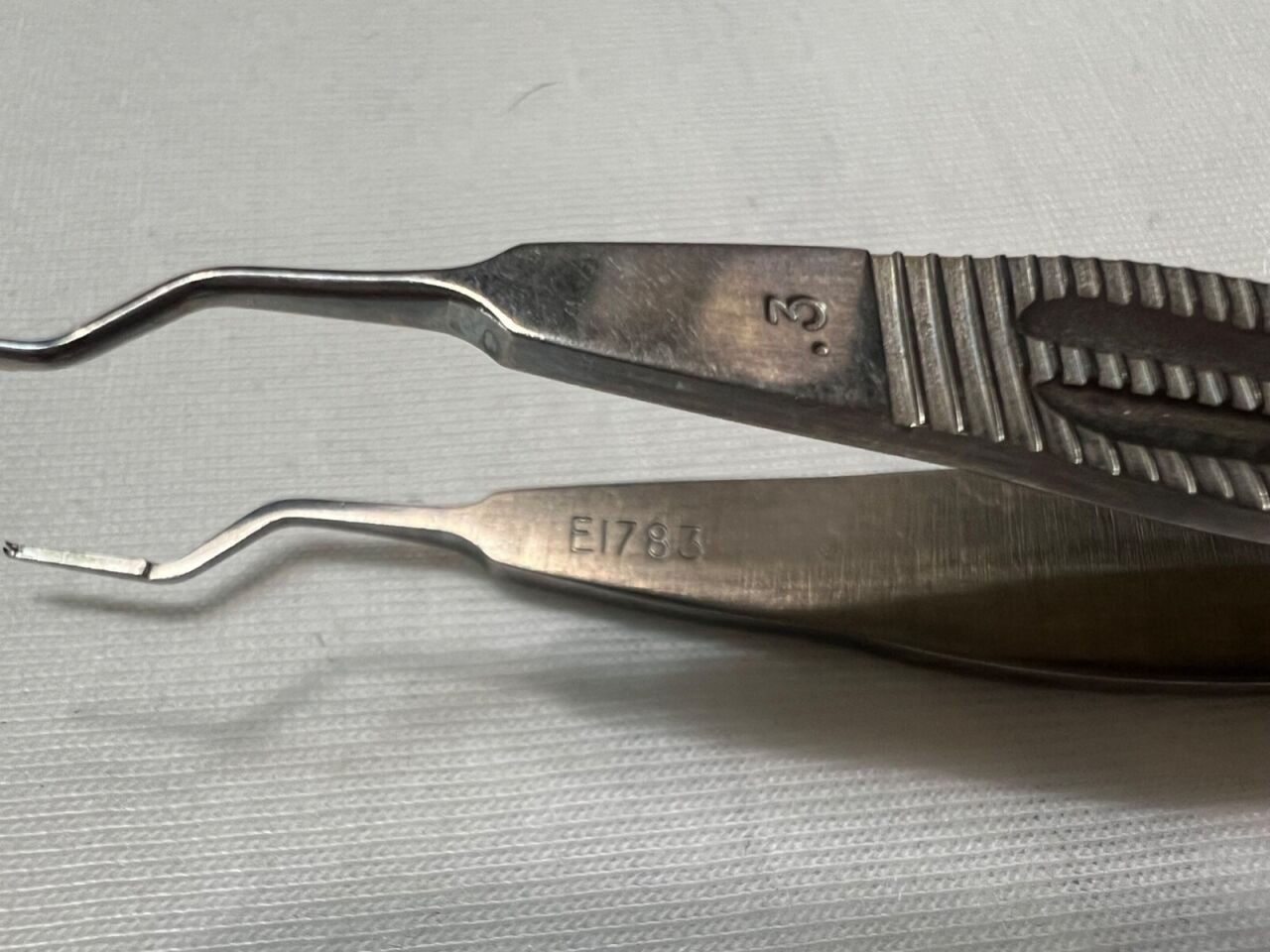 STORZ E1783 Castroviejo Suturing Bayonet Forceps 0.3mm X 4-1/4" L Ophthalmology — photo 3