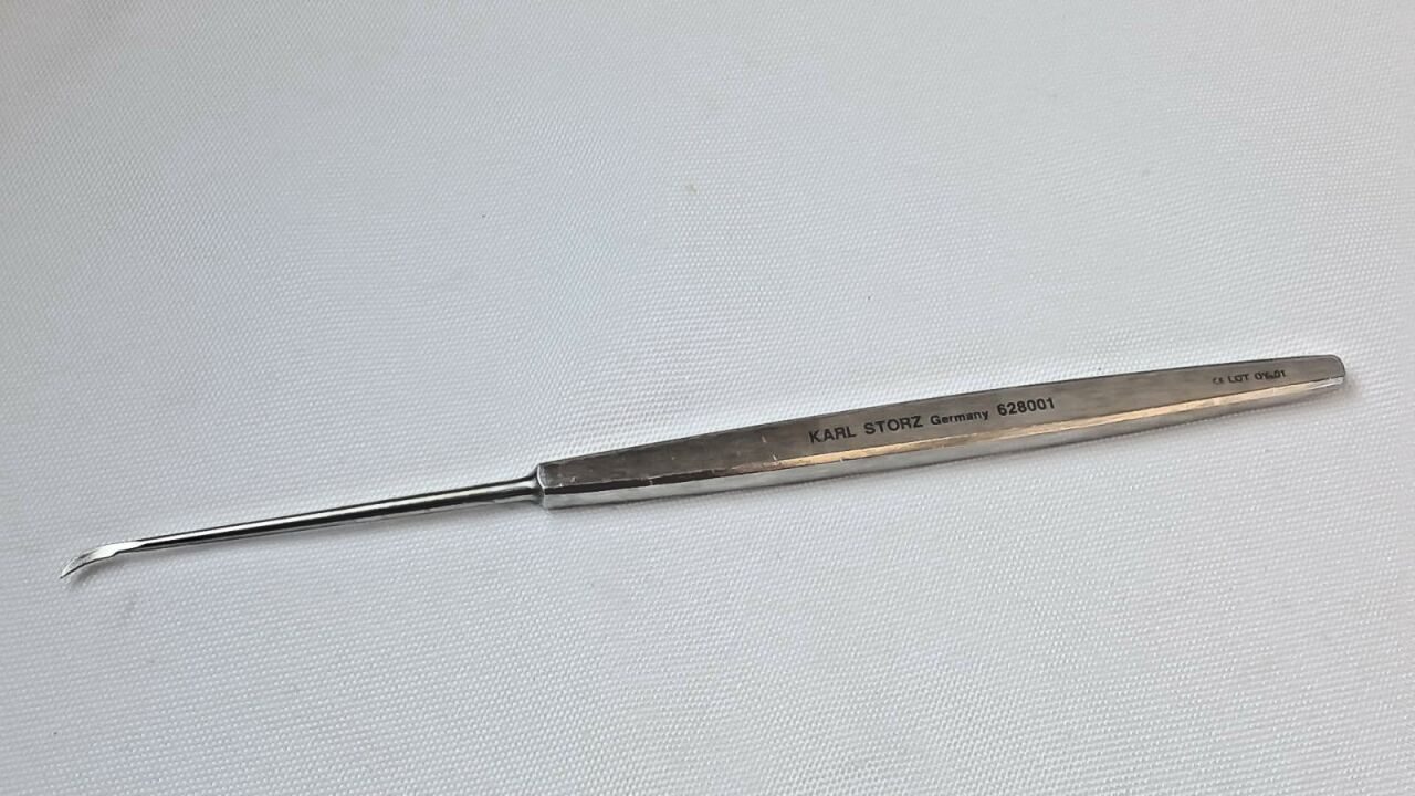 KARL STORZ 628001 Pointed Sickle Knife Cutting 9mm 7.5" — photo 3