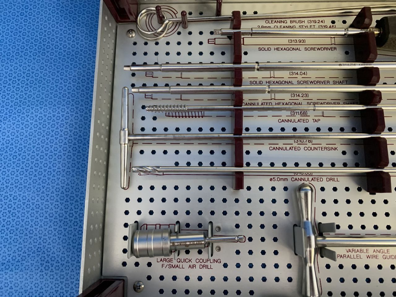 SYNTHES Various 7.3mm Cannulated Screw Set — photo 7