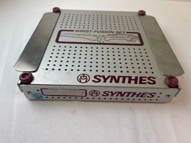 SYNTHES  Titanium Wrist Fusion Set — photo 7