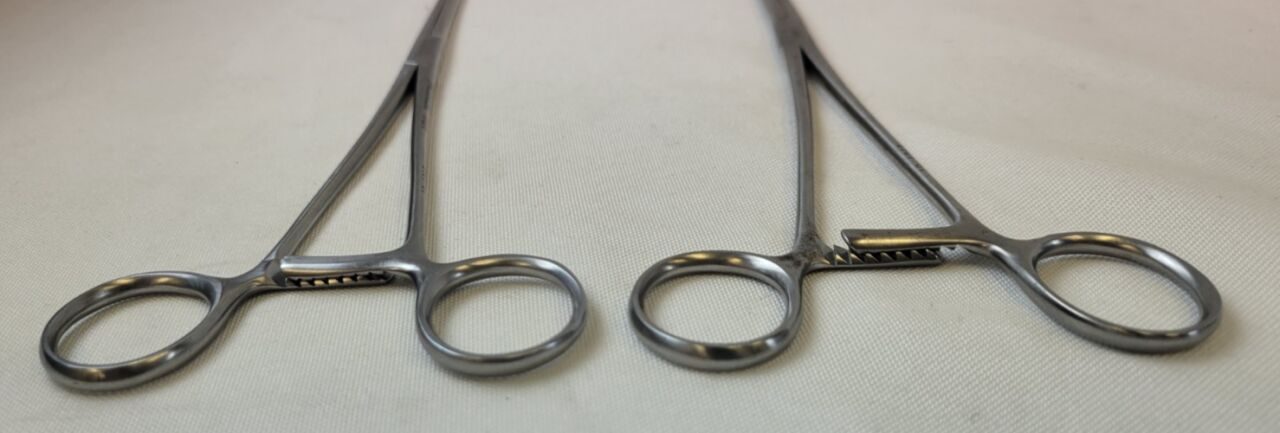 CODMAN 19-4065 Dennis Intestinal Clamp Longitudinal Serrations — photo 9