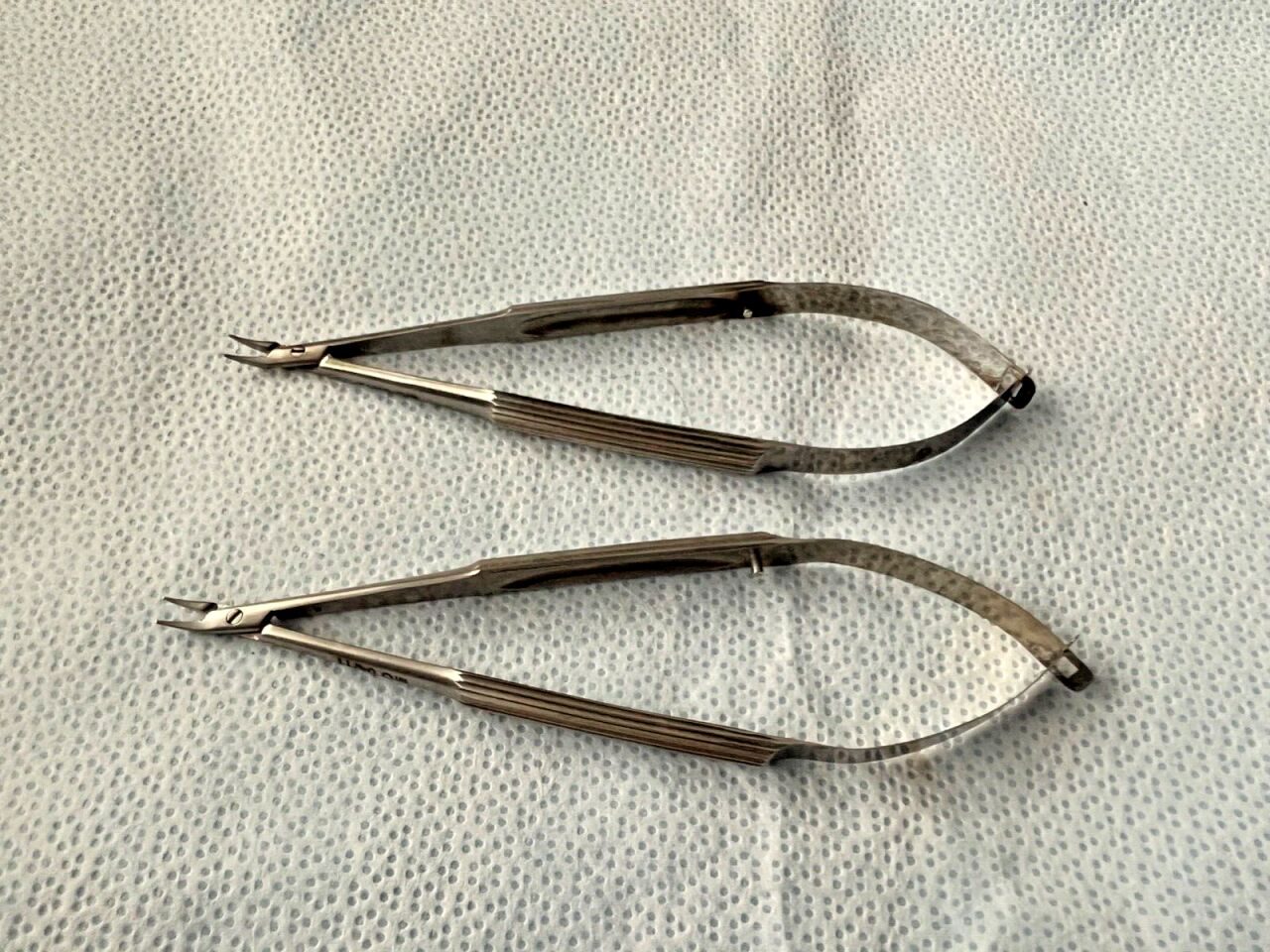 MSI PRECISION INSTRUMENTS 4-3/4" Non-Locking Curved Needle Holders - Set of 2