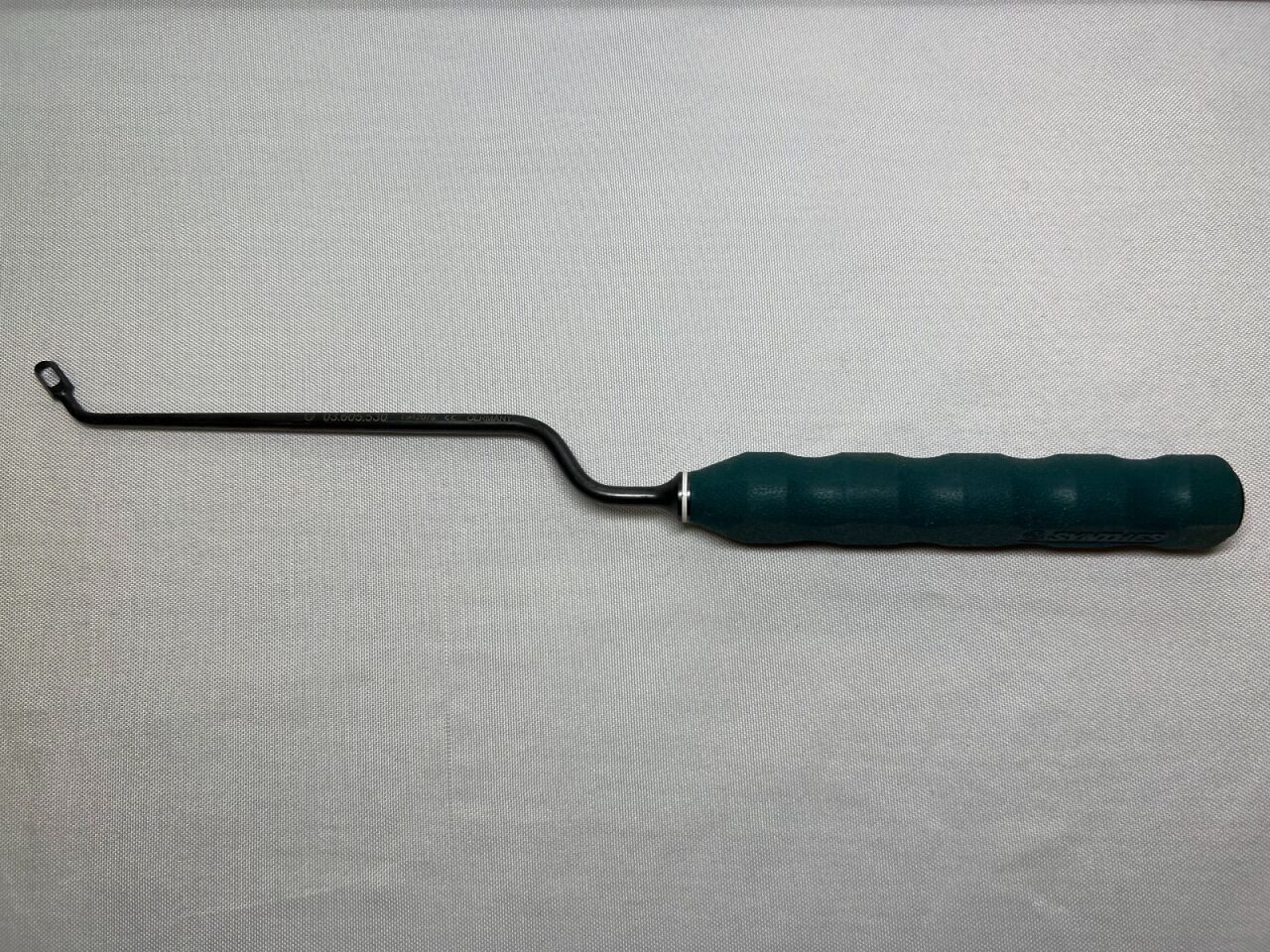 SYNTHES 03.605.530 Rectangular Angled Bayoneted Curette — photo 3