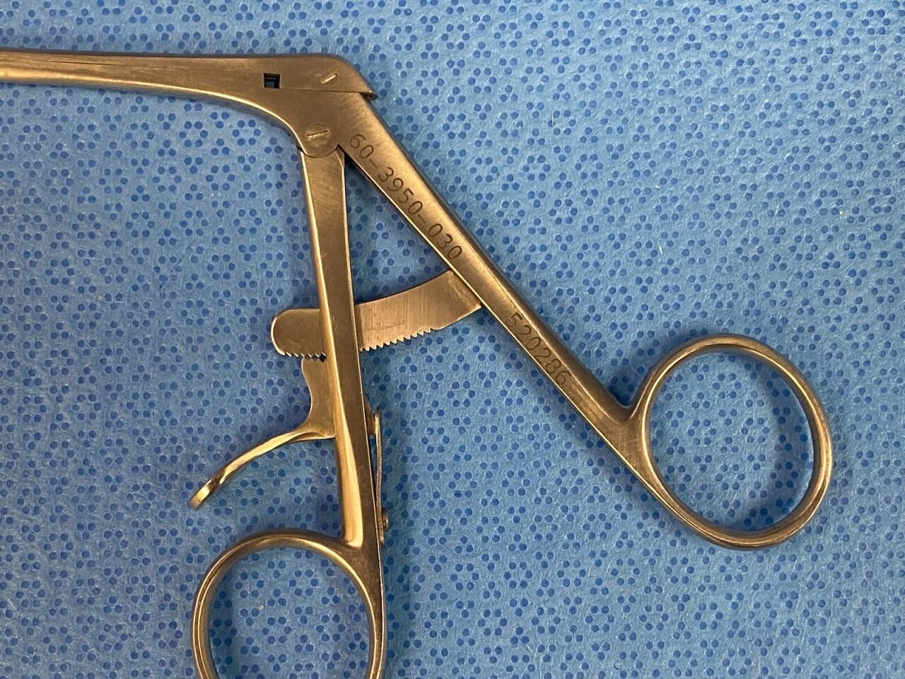 ZIMMER 60-3950-030 Ratcheting Spiked Grasping Forceps — photo 2