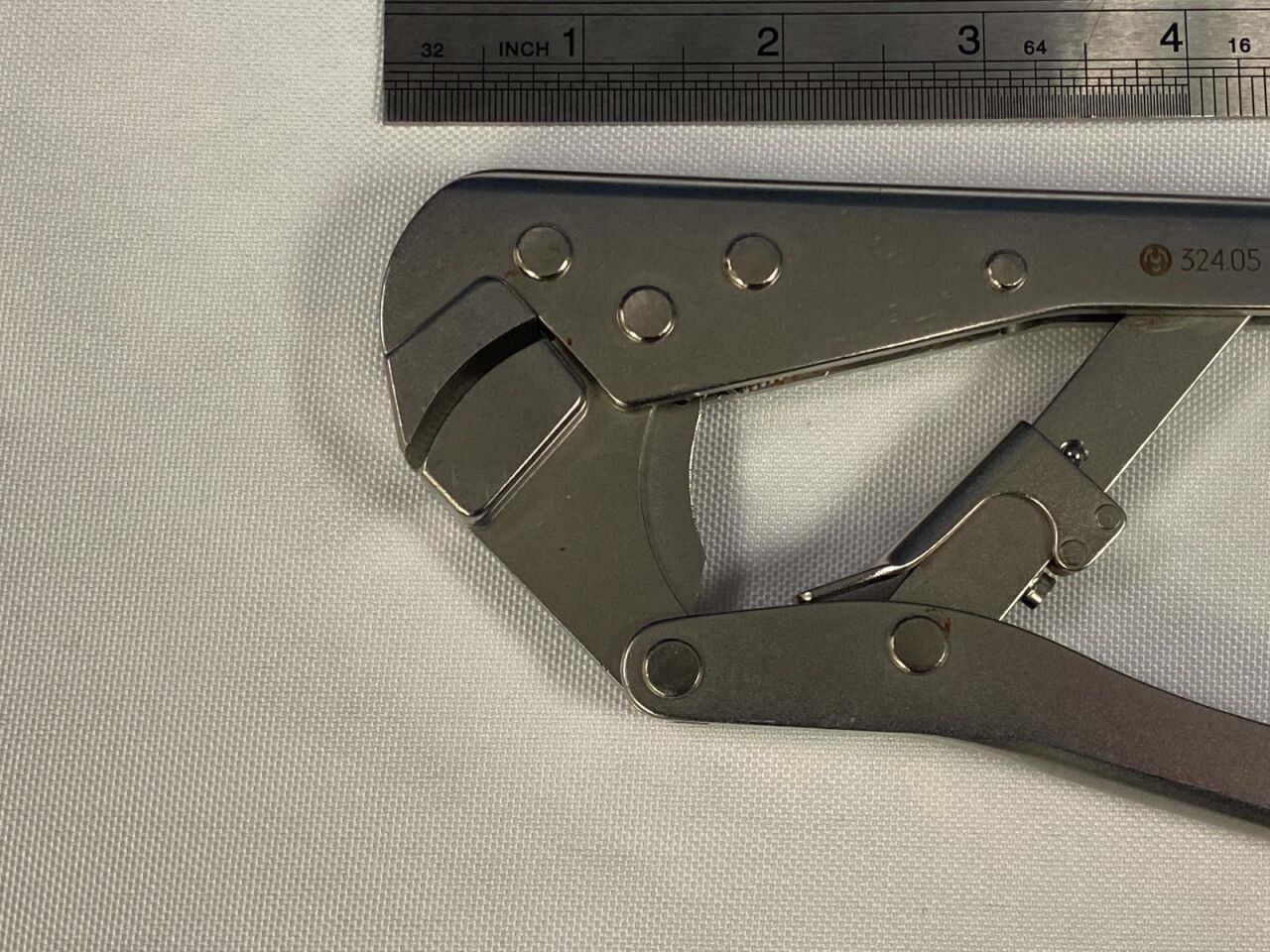 SYNTHES 324.05 Pliers — photo 3