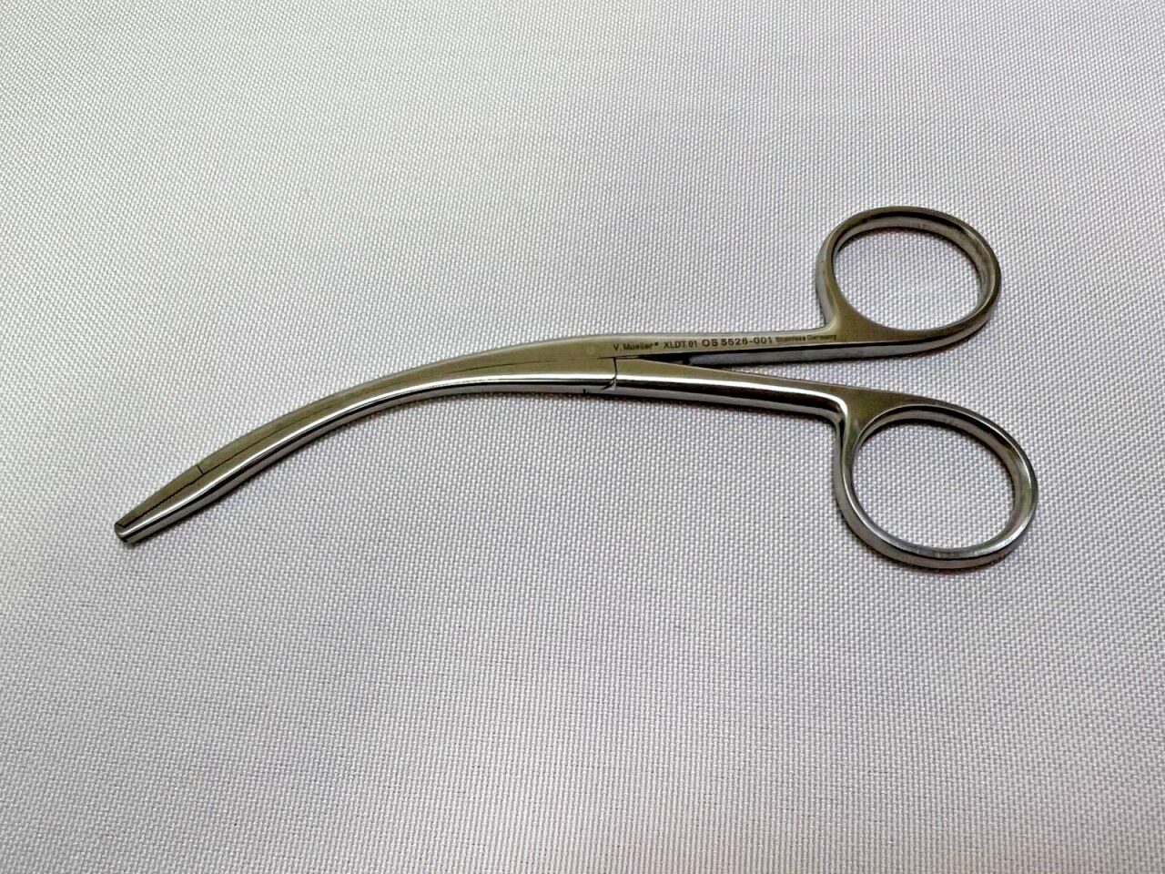V. MUELLER OS5526-001 Tendon Tunneling Passing Forceps Curved Alligator Jaws 6" — photo 1