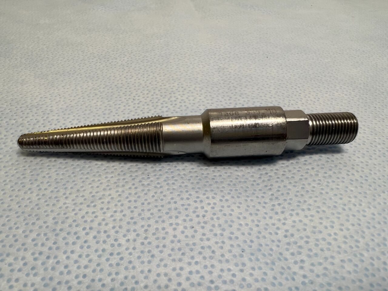 SYNTHES 355.10/11/12 Threaded Conical Bolts for Nail Removal — photo 3