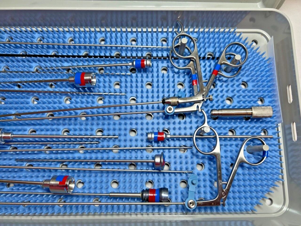 SABER MEDICAL Various  MicroLab Endoscopic Gallbladder Set w/ Case — photo 7