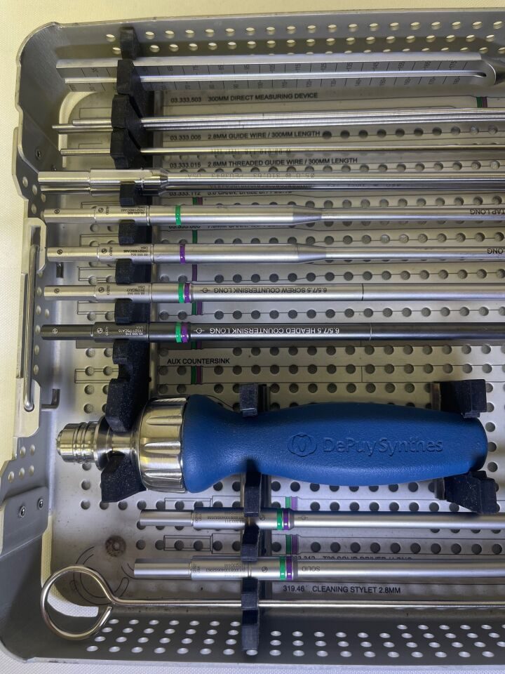 SYNTHES 60.333.120 6.5mm / 7.5mm Long Instrument Set — photo 3