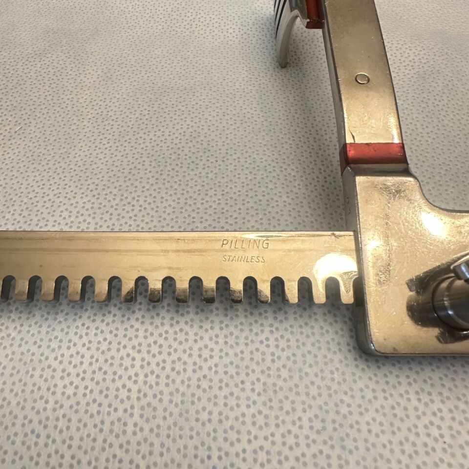 PILLING WECK 8.5"X5.5" Surgical Sternum Spreader W/ Fenestrated Blades — photo 7