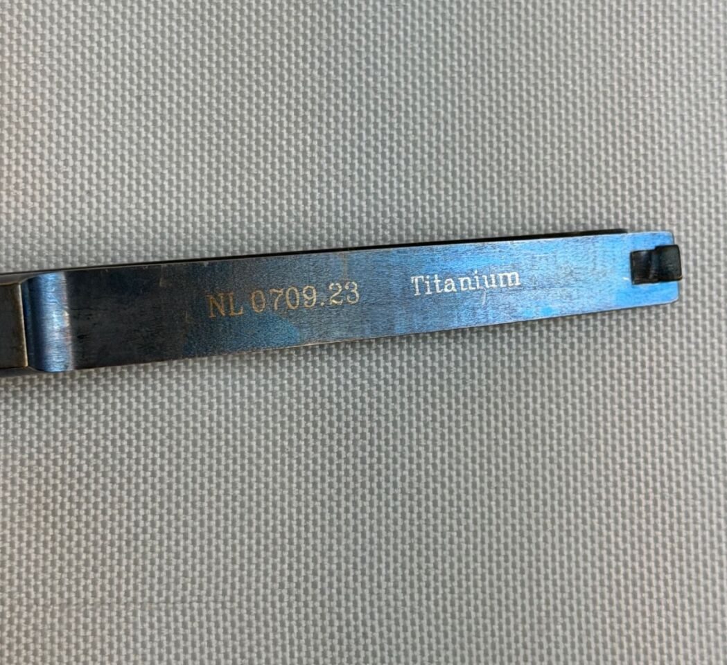 WEXLER NL0709.23 Castroviejo Micro Needle Holder with Catch Flat Handle 10" — photo 3
