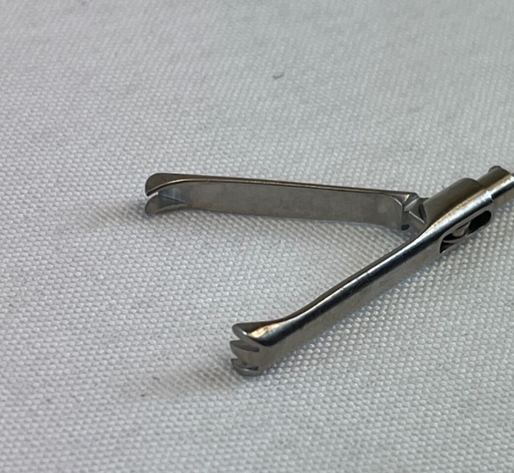 KARL STORZ 33310FM 2x3 Teeth Claw Forceps ClickLine Insert 5mm x 36cm — photo 4
