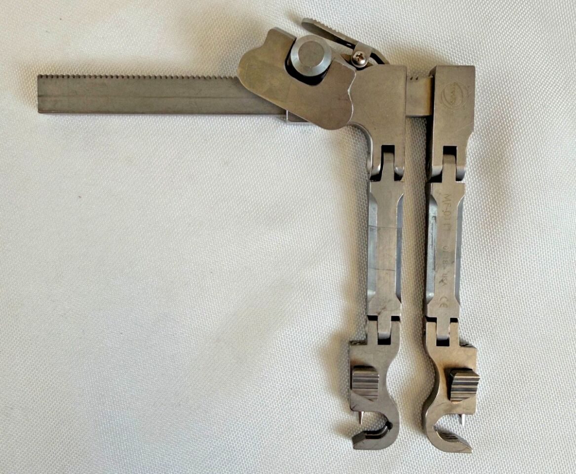 MEDFIX MF-0111 Transverse Hinged Side Loading Cervical Retractor Frame — photo 1