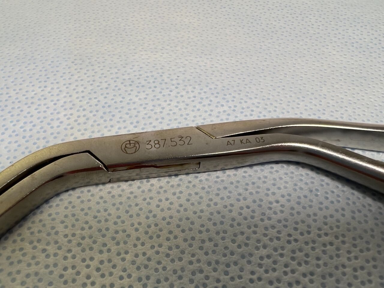 SYNTHES 387.532 Locking Plate Holding Forceps — photo 4